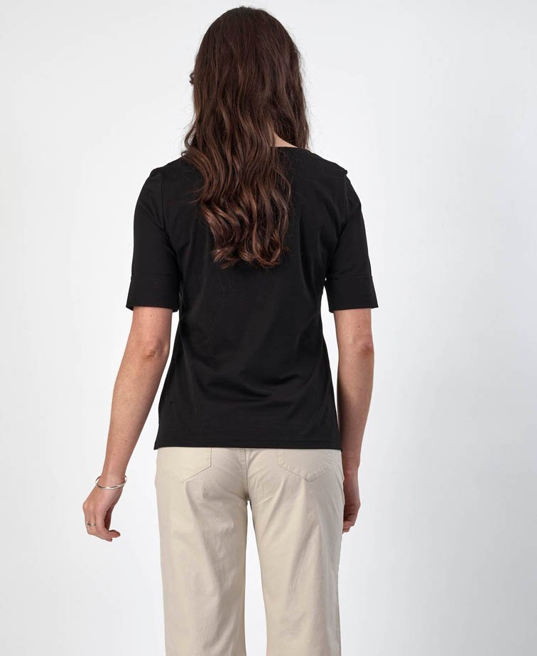 Vassalli Tee V Neck - Black