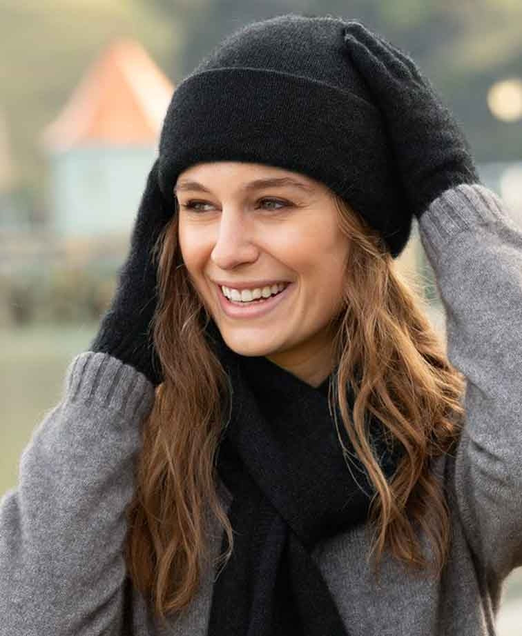 Noble Wilde Merino Possum Beanie - Black