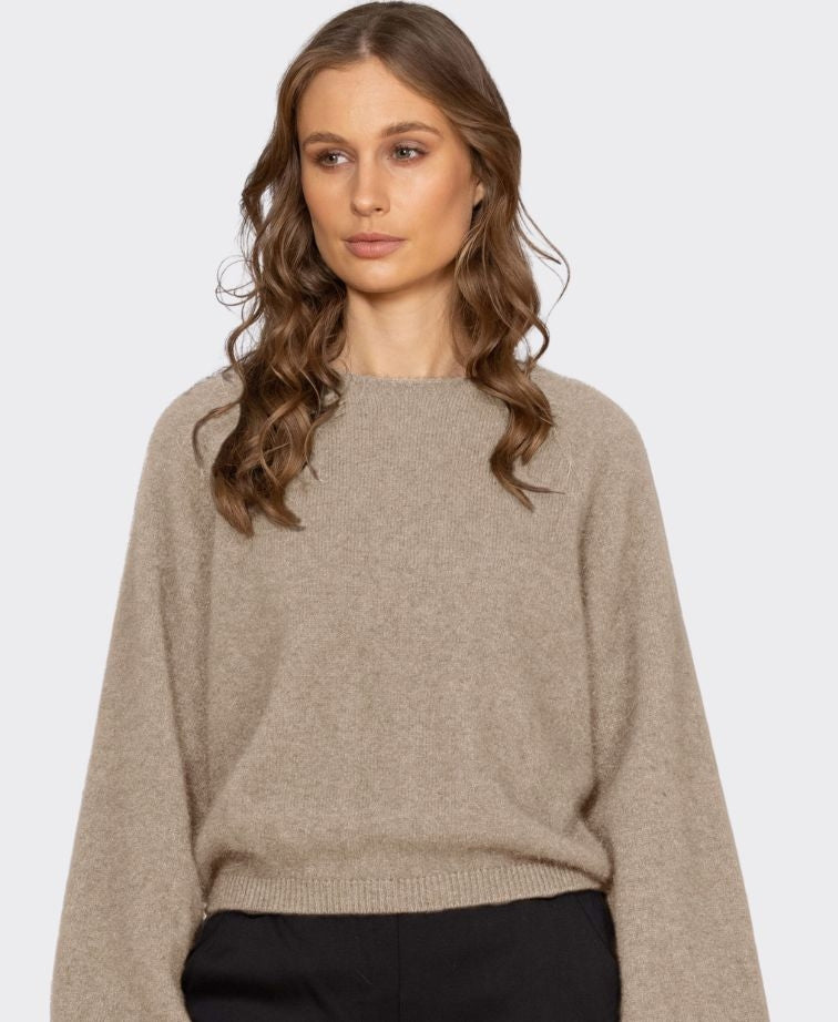 Noble Wilde Womens Bellow Sleeve Top - Oyster