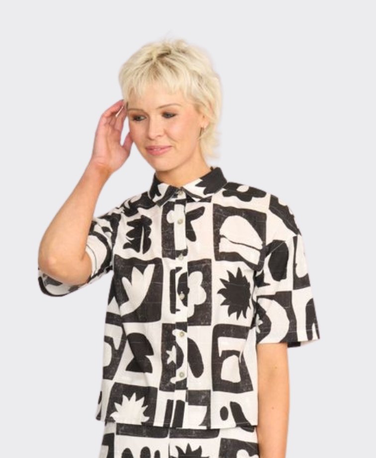 Oh Three Shirt S/S Boxy Print - Mono