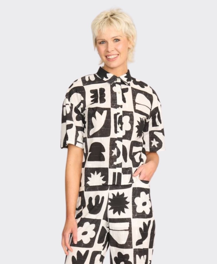 Oh Three Shirt S/S Boxy Print - Mono