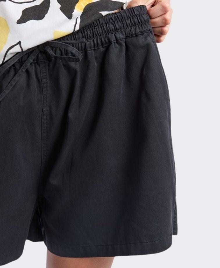 Elm Short Lucinda - Black