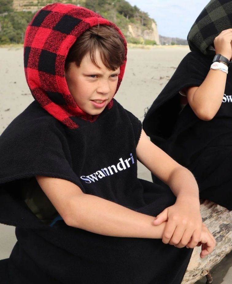 Swanndri Corsair v2 Kid's Hooded Towel - Red/Blk Check