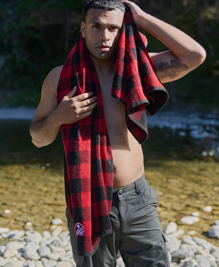 Swanndri Beach Towel v3 - Red/Blk Check