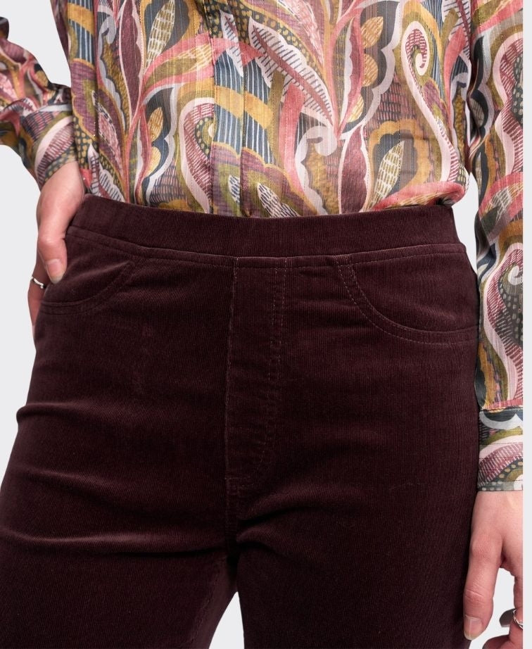 Vassalli Pant Bay Cord Slim Leg - Merlot