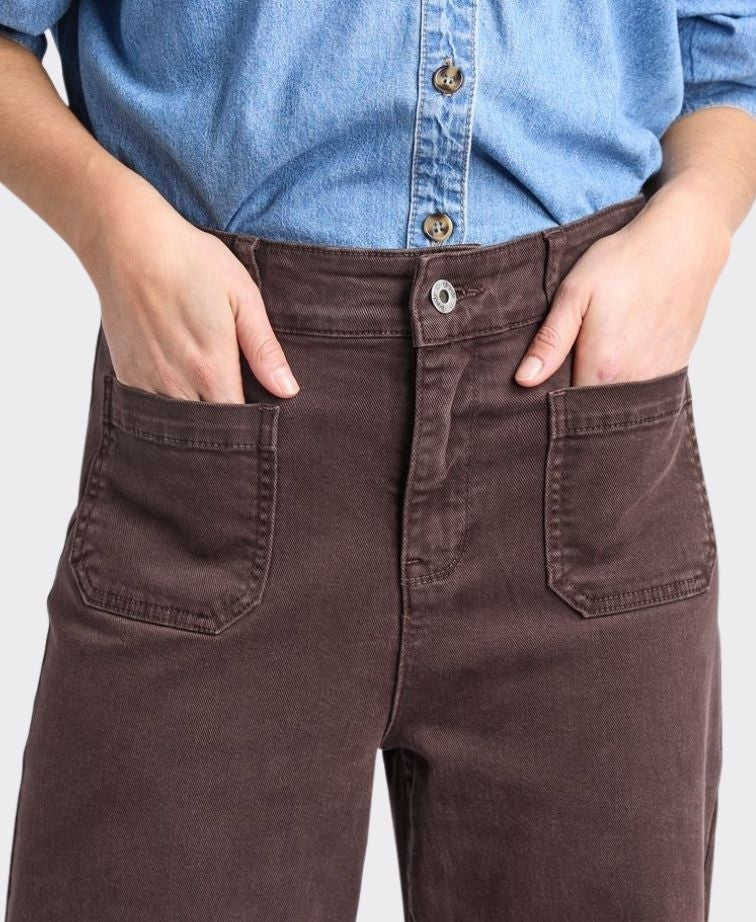 Elm Jean Delphi Front Pocket - Chocolate