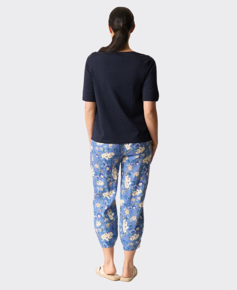 Esplanade Top Wide Neck Elbow Sleeve