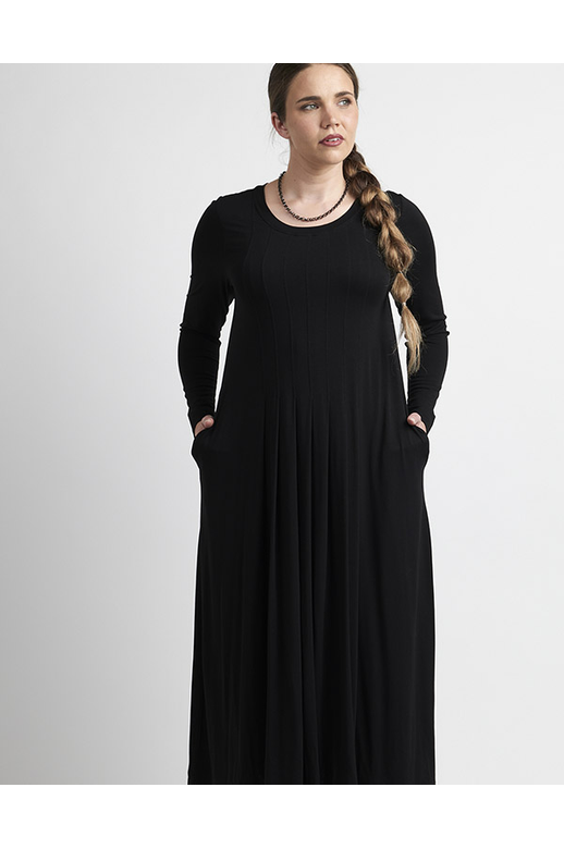 Esplanade Dress Knit Long Sleeve Pleat Detail