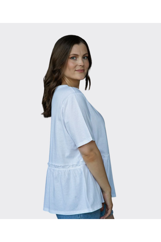 White On Black Top 1/2 Gather