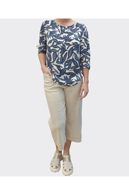 Foil Top Scoop Hem Shirr Cuff