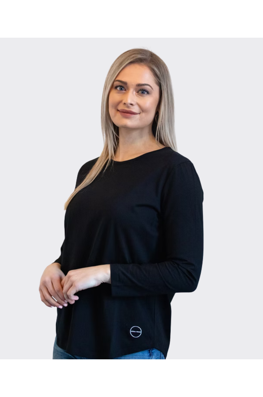 White on Black Tee L/S Must Have